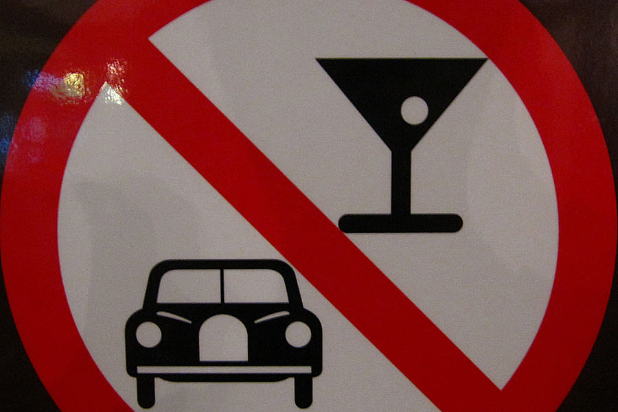 No drinking and driving sign