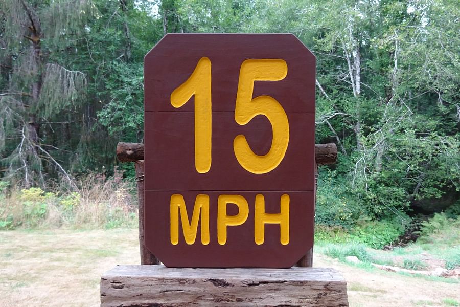 Speed limit sign 15 mph