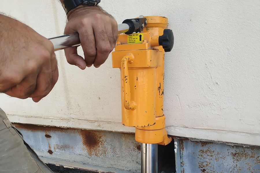 inflatable air jacks for vehicles