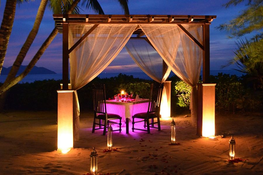 romantic beach lighting
