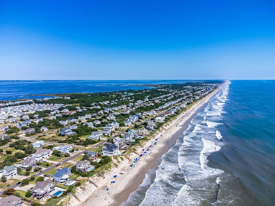 Emerald Isle Versus Outer Banks A Comprehensive Comparison for Beach